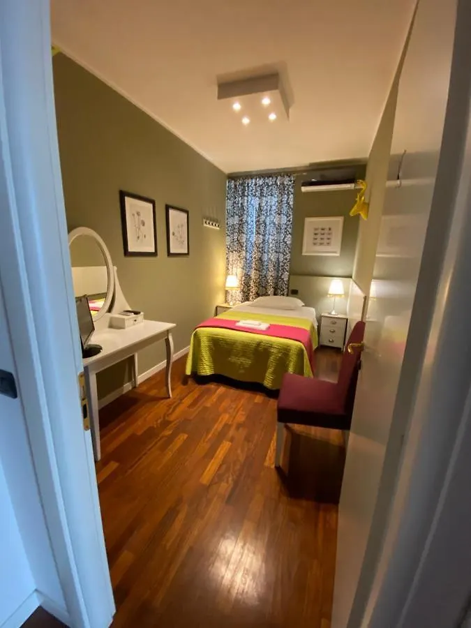 Domus San Martino Guesthouse Piacenza 0*,  Italy