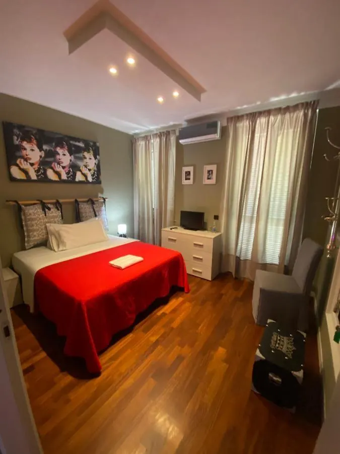 Bed & Breakfast Domus San Martino Guesthouse Piacenza