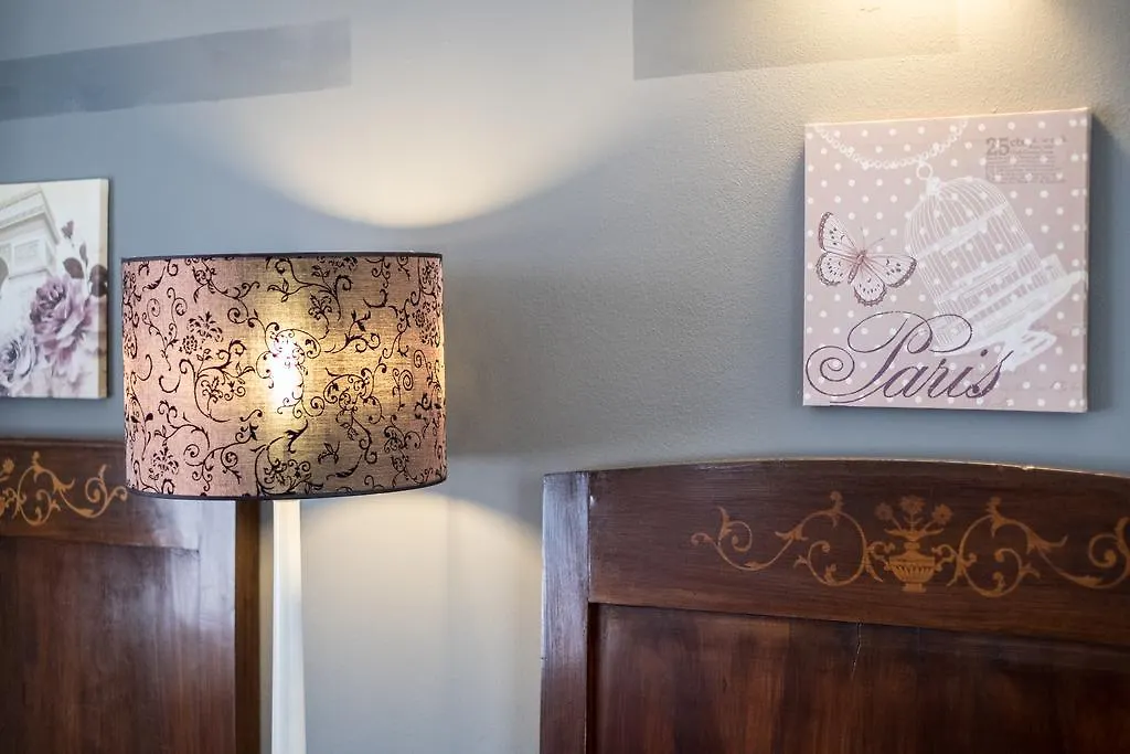 Bed & Breakfast Domus San Martino Guesthouse Piacenza