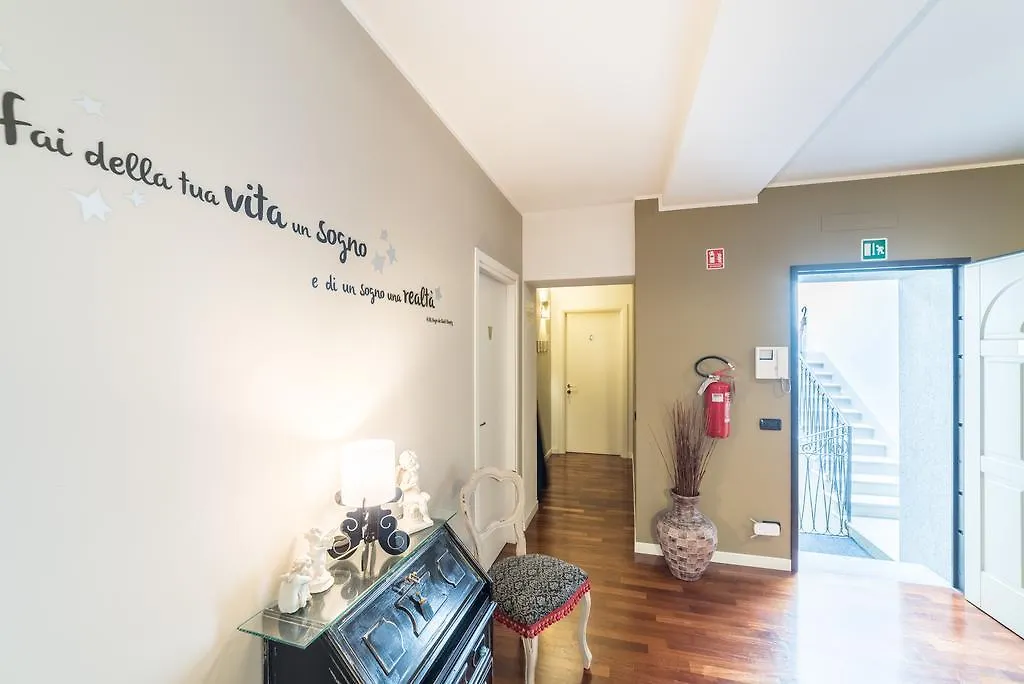 Bed & Breakfast Domus San Martino Guesthouse Piacenza